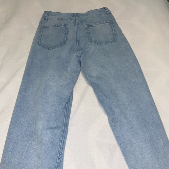 Jeans - Picture 2 of 3